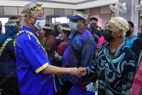 DATUK SERI ISMAIL SABRI YAAKOB