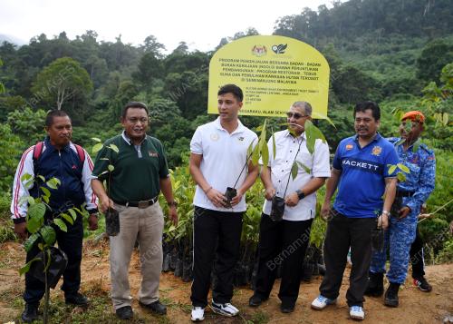 PH07_10122017_HIJAU_BN201712093771