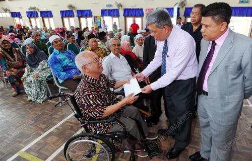TAN SRI ALIMUDDIN MOHD DOM