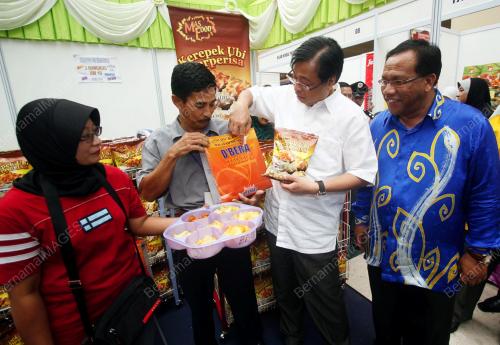ISMAIL SABRI YAAKOB