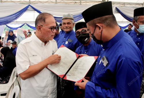 DATUK SERI WAN ROSDY WAN ISMAIL
