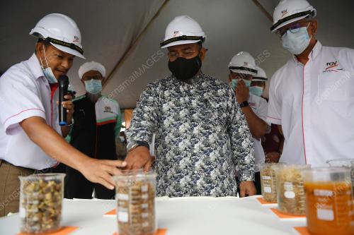 DATUK DR MOHD KHAIRUDDIN AMAN RAZALI