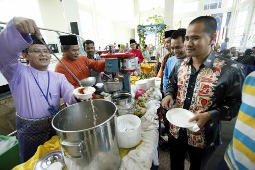 PH07_13092012_RAYA