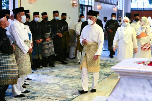 AL-SULTAN ABDULLAH RI'AYATUDDIN AL-MUSTAFA BILLAH SHAH