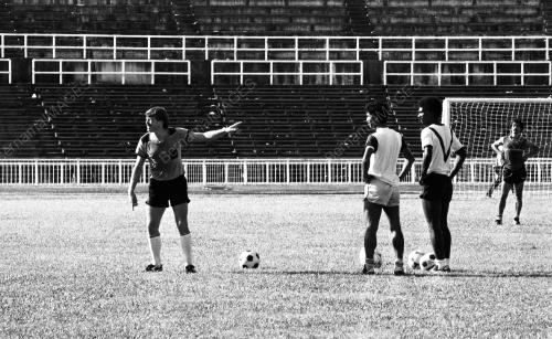 PH07_14072015_LATIHAN_BOLA