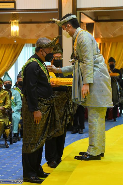 TENGKU HASSANAL IBRAHIM ALAM SHAH AL-SULTAN ABDULLAH 