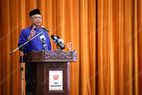 DATUK SERI ISMAIL SABRI YAAKOB