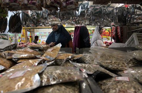 MEMBELI BARANG MASAKAN MENJELANG AIDILADHA