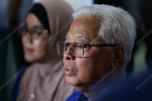 DATUK SERI ISMAIL SABRI YAAKOB