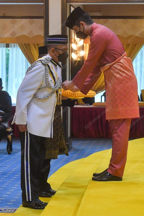 TENGKU HASSANAL IBRAHIM ALAM SHAH AL-SULTAN ABDULLAH