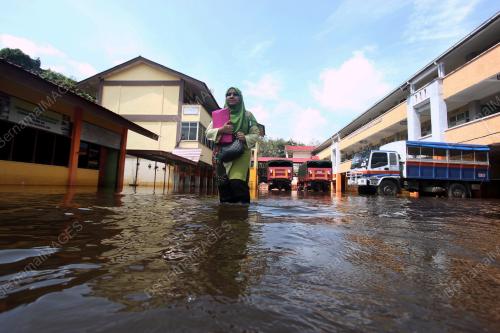 PH07_18012018_BANJIR