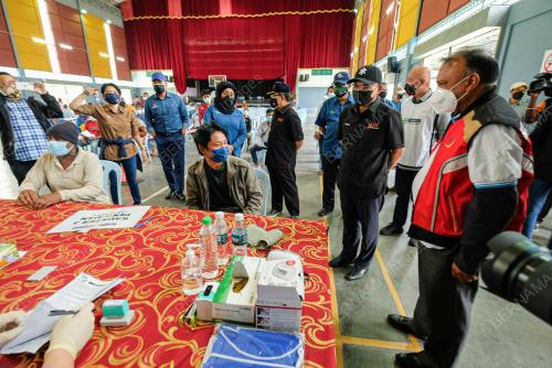 DATUK SERI DR RONALD KIANDEE