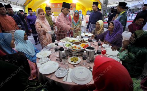 PH07_19072013_BERBUKA