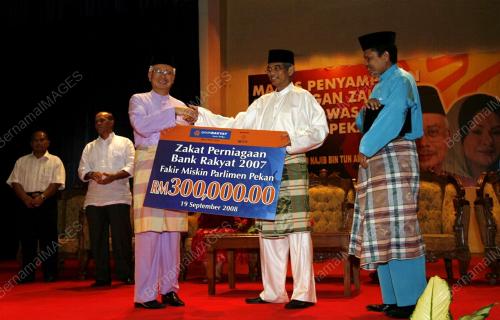 MOHD NAJIB TUN ABDUL RAZAK