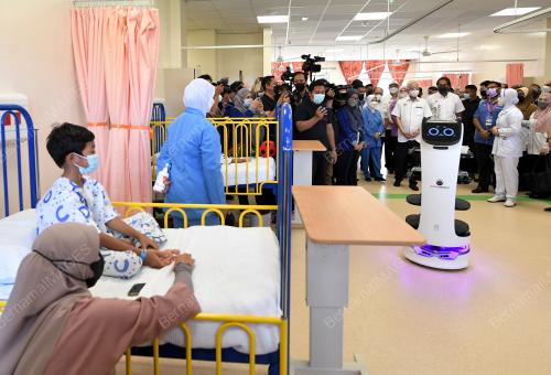 DATUK SERI ISMAIL SABRI YAAKOB