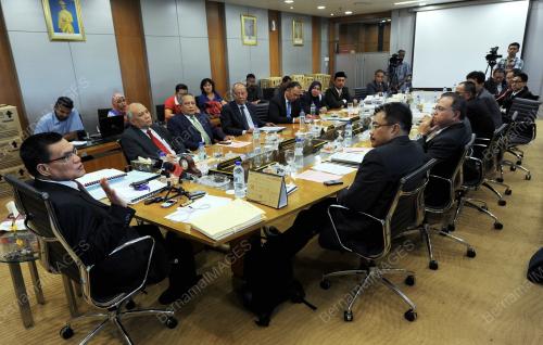 DATUK SERI ADNAN YAAKOB