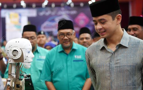TENGKU HASSANAL IBRAHIM ALAM SHAH