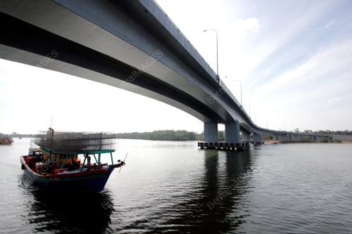 JAMBATAN PUTRA KINI DIBUKA