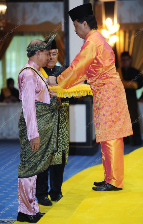 TENGKU ABDULLAH SULTAN AHMAD SHAH