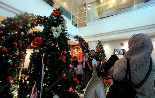TINJAUAN MENJELANG KRISMAS 2023