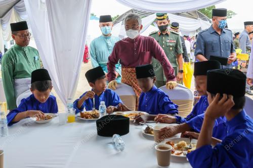 AL-SULTAN ABDULLAH RI'AYATUDDIN AL-MUSTAFA BILLAH SHAH