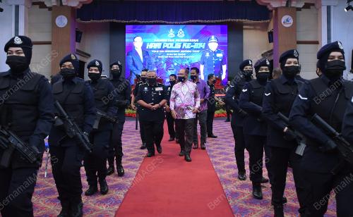 DATUK SERI WAN ROSDY WAN ISMAIL