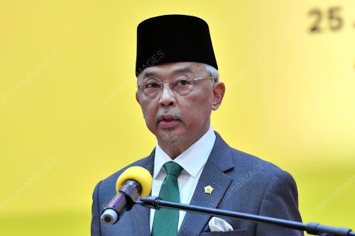 SULTAN ABDULLAH RI'AYATUDDIN AL-MUSTAFA BILLAH SHAH