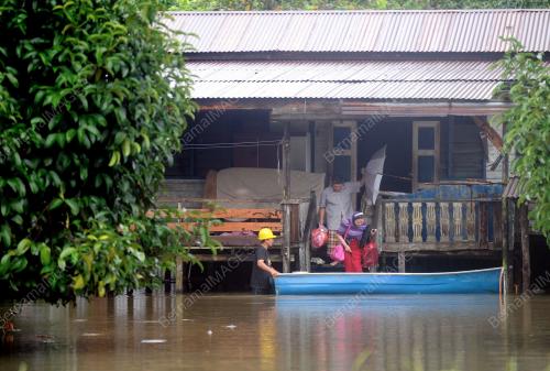 PH07_25122012_BANJIR