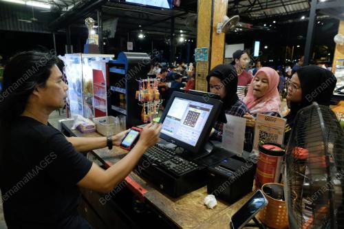 KEDAI MAMAK JADI TUMPUAN
