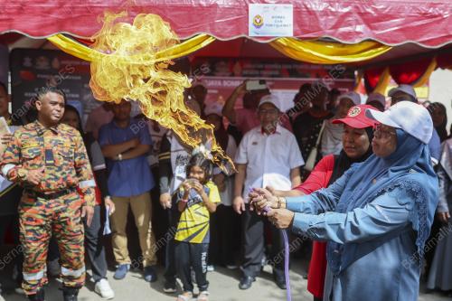 DATUK AIMAN ATIRAH SABU