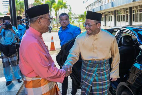DATUK SERI WAN ROSDY WAN ISMAIL