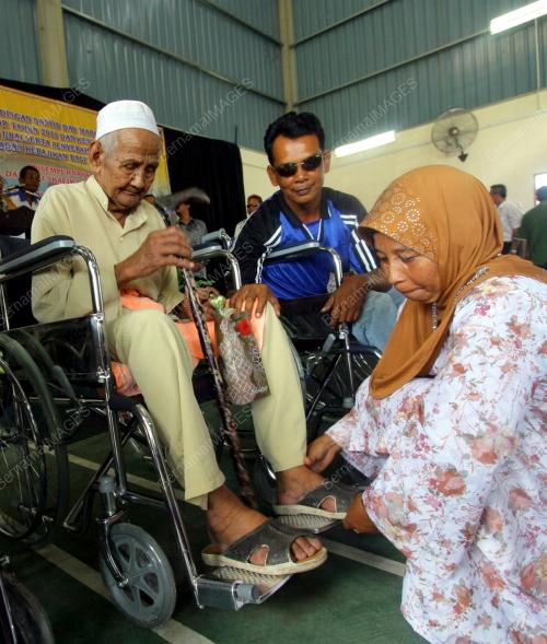 SUMBANGAN KERUSI RODA