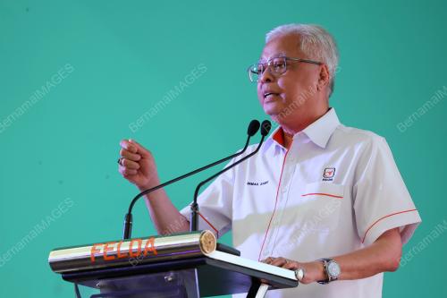 DATUK SERI ISMAIL SABRI YAAKOB