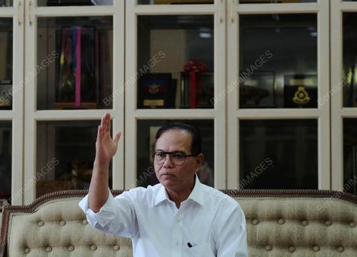 DATUK SERI WAN ROSDY WAN ISMAIL