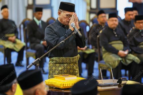 DATUK SERI WAN ROSDY WAN ISMAIL