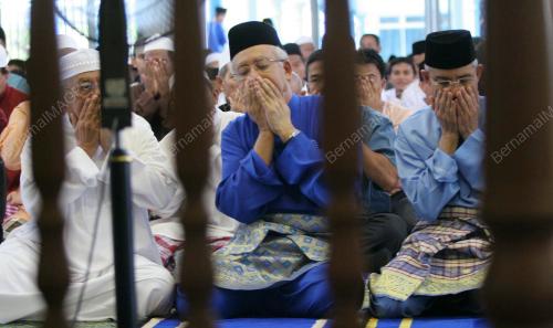 MOHD NAJIB TUN ABDUL RAZAK