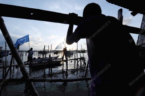 PH07_29042015_BENDERA
