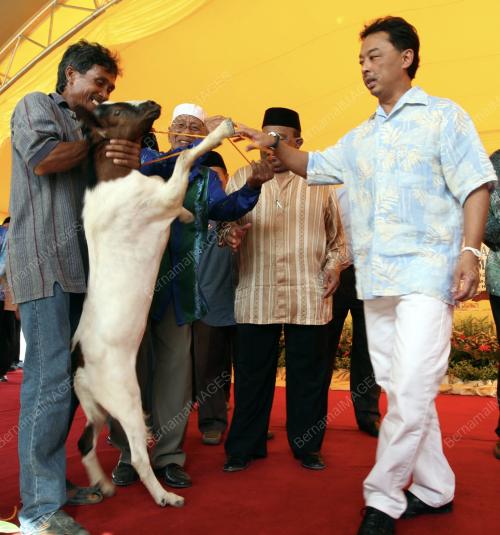 TENGKU ABDULLAH SULTAN AHMAD SHAH