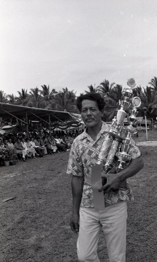 MOHD NAJIB TUN ABDUL RAZAK