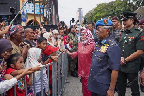 AL-SULTAN ABDULLAH RI'AYATUDDIN AL-MUSTAFA BILLAH SHAH
