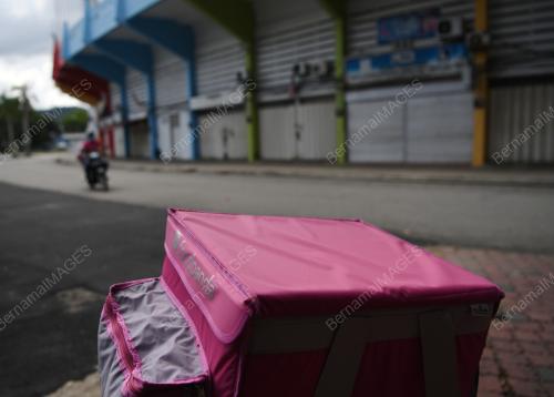 BEKERJA DIHARI PEKERJA PKP COVID19