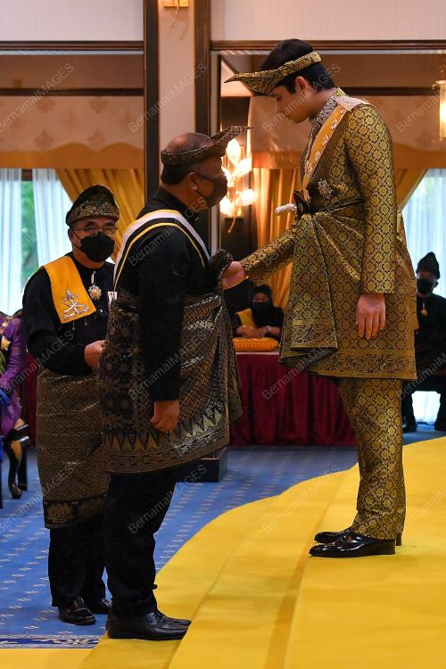 TENGKU HASSANAL IBRAHIM ALAM SHAH AL-SULTAN ABDULLAH