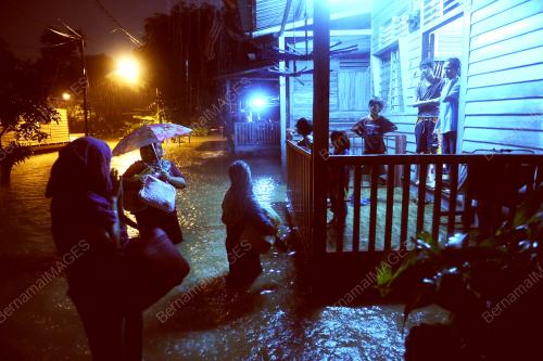 PH08_03122013_BANJIR