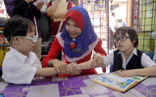 PH08_04012016_TAHUN_SATU