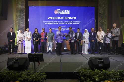 DATUK HAIRIL YAHRI YAACOB
