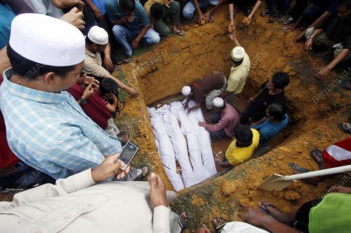 JENAZAH DIKEBUMIKAN