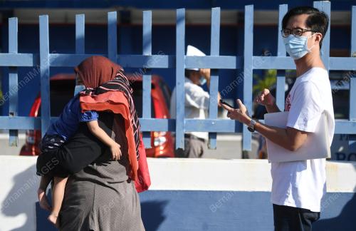 SURI RUMAH GERAK MALAYSIA LAHIR ANAK
