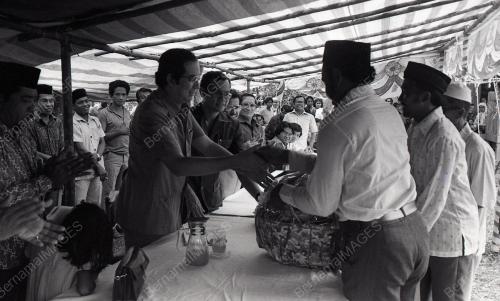 MOHD NAJIB TUN ABDUL RAZAK