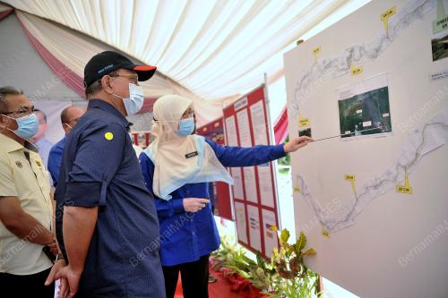 DATUK SERI WAN ROSDY WAN ISMAIL