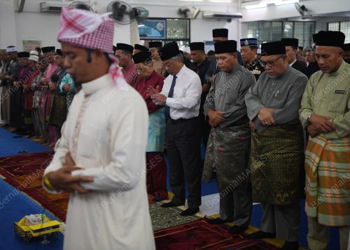 AL-SULTAN ABDULLAH RI'AYATUDDIN AL-MUSTAFA BILLAH